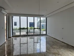 5bdrm House in Green, Cantonments for rent