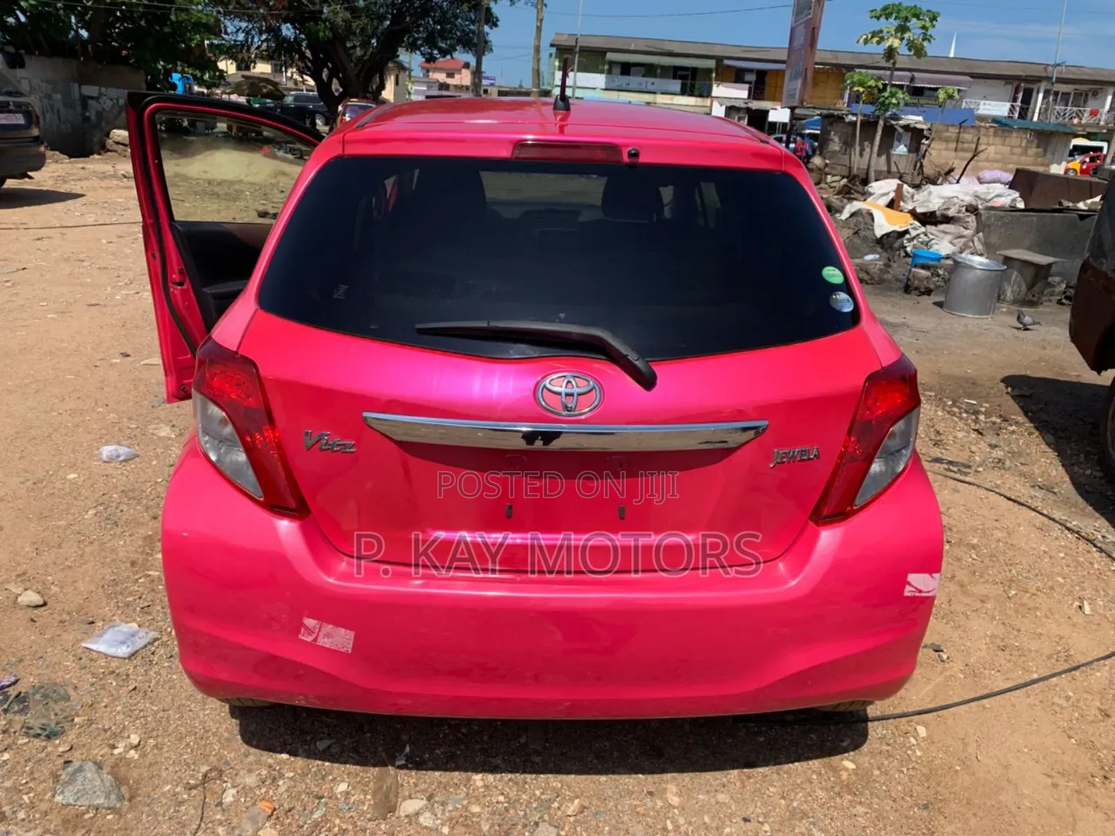 Toyota Vitz 1.3 AWD 3dr 2012 Pink