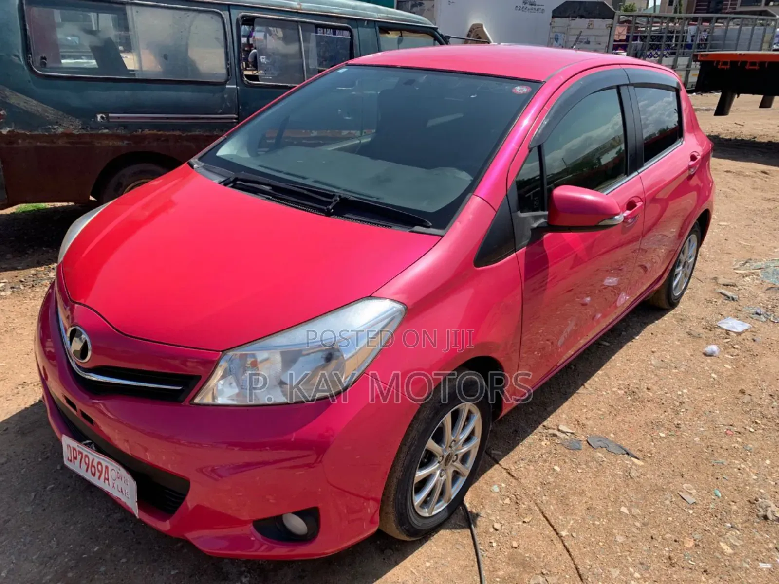 Toyota Vitz 1.3 AWD 3dr 2012 Pink