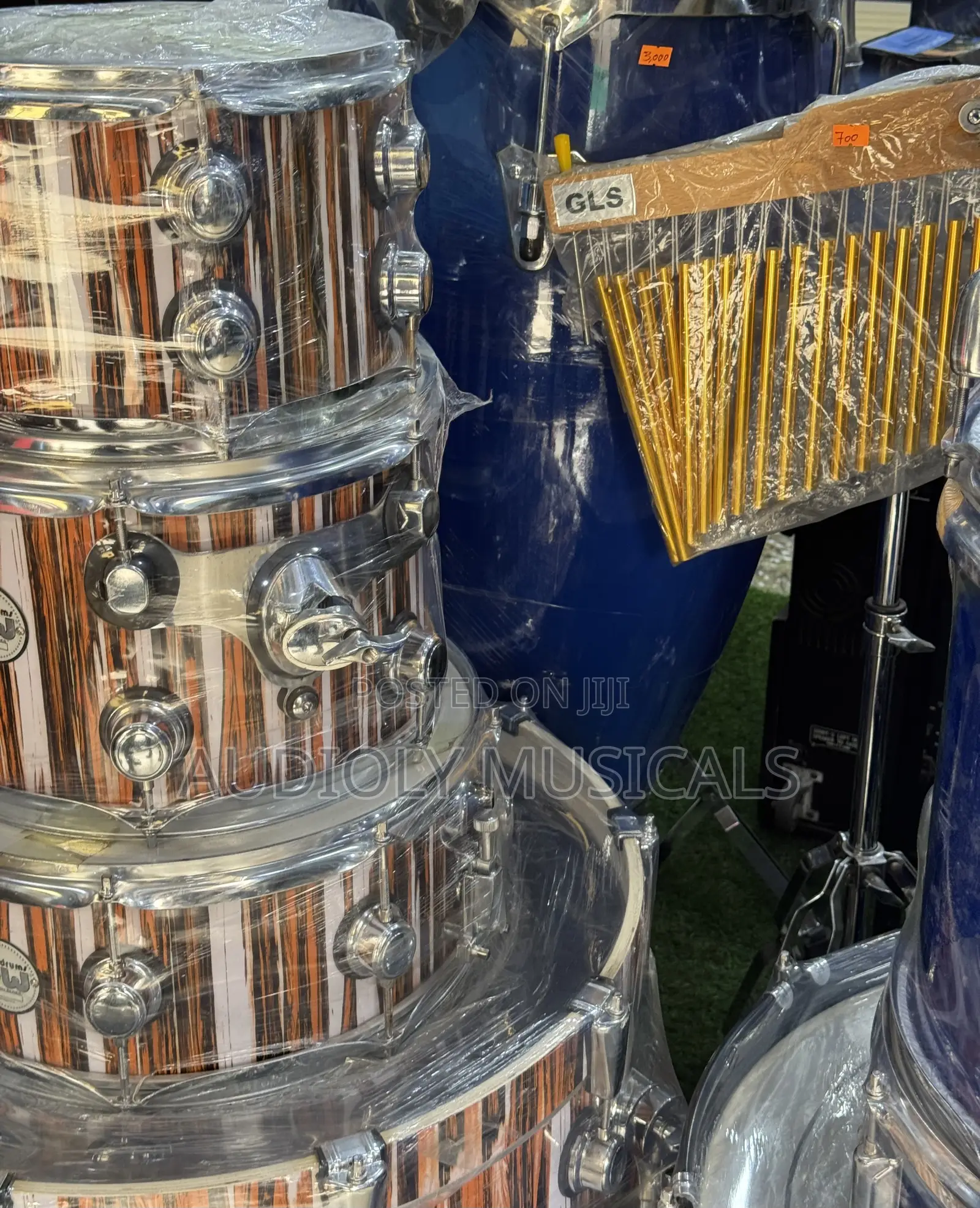 D W - 5(Set) Quality Drums