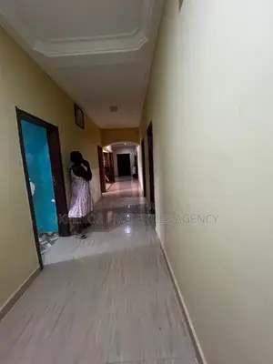 6bdrm House in Katamanso, Malejor for rent
