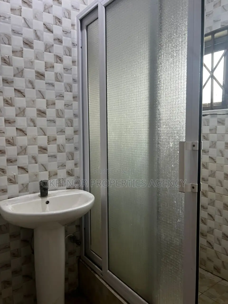 6bdrm House in Katamanso, Malejor for rent