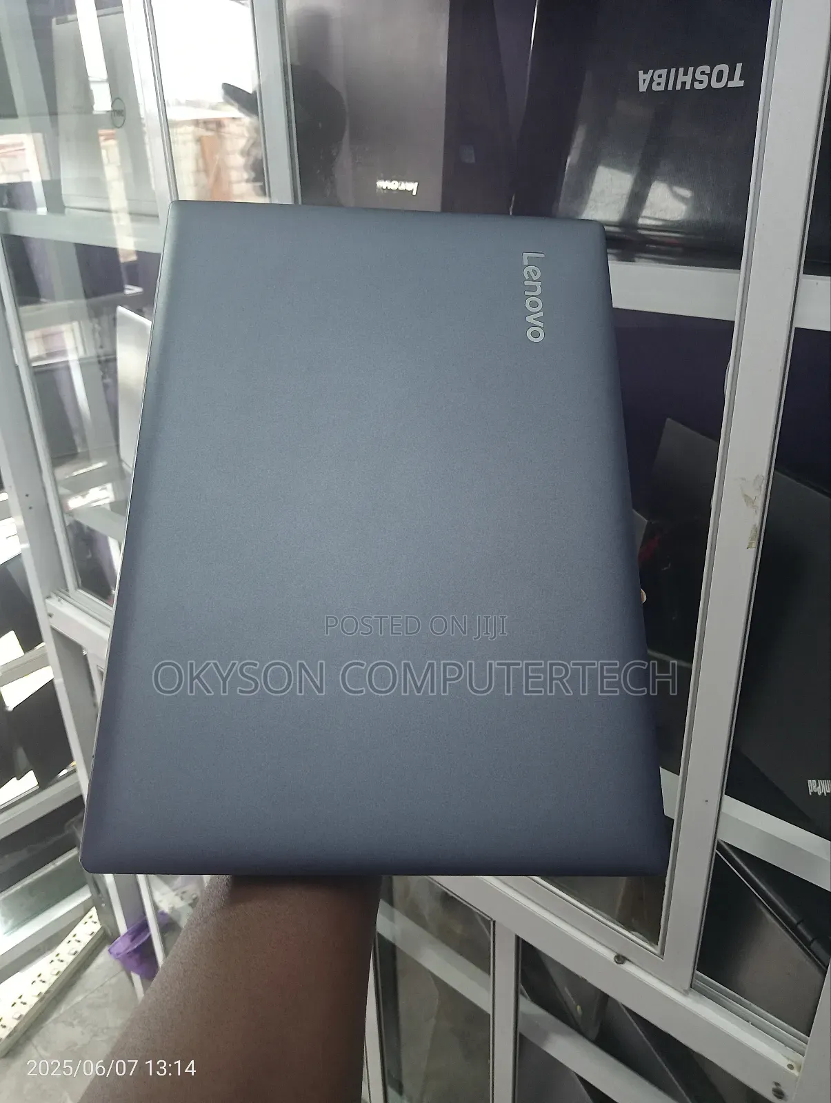 Laptop Lenovo 4GB Intel SSD 128GB