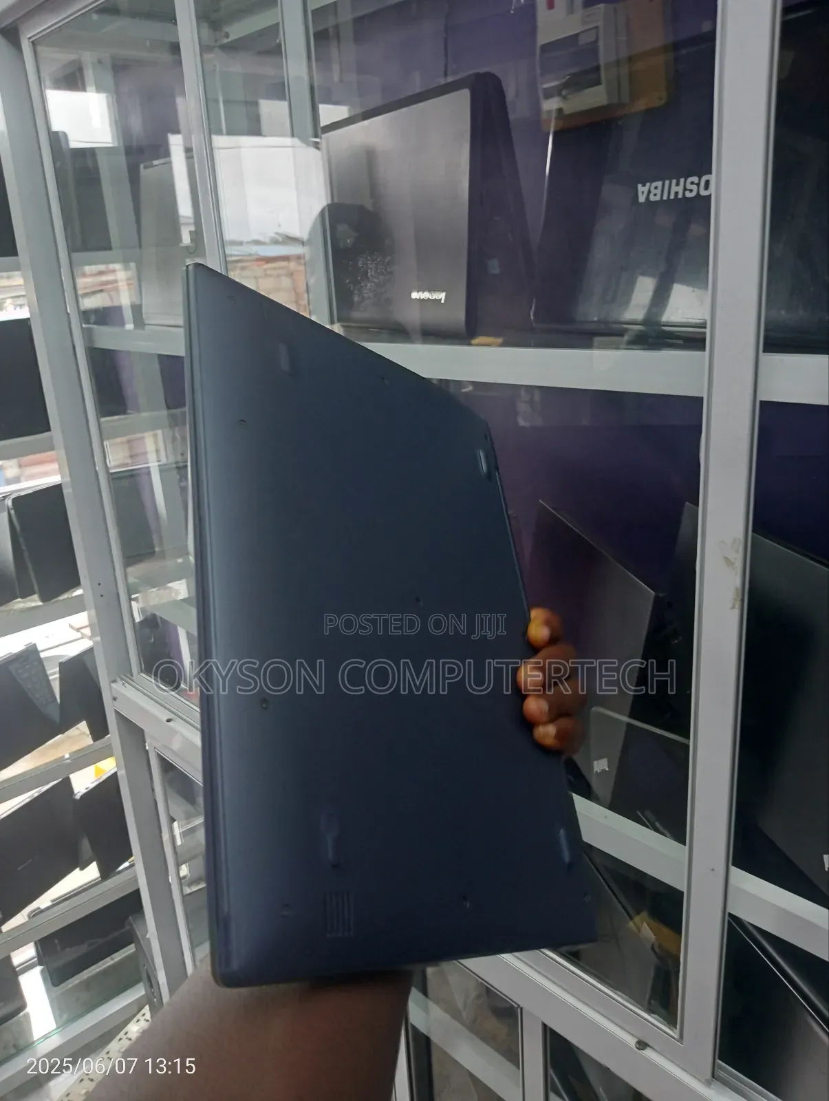 Laptop Lenovo 4GB Intel SSD 128GB