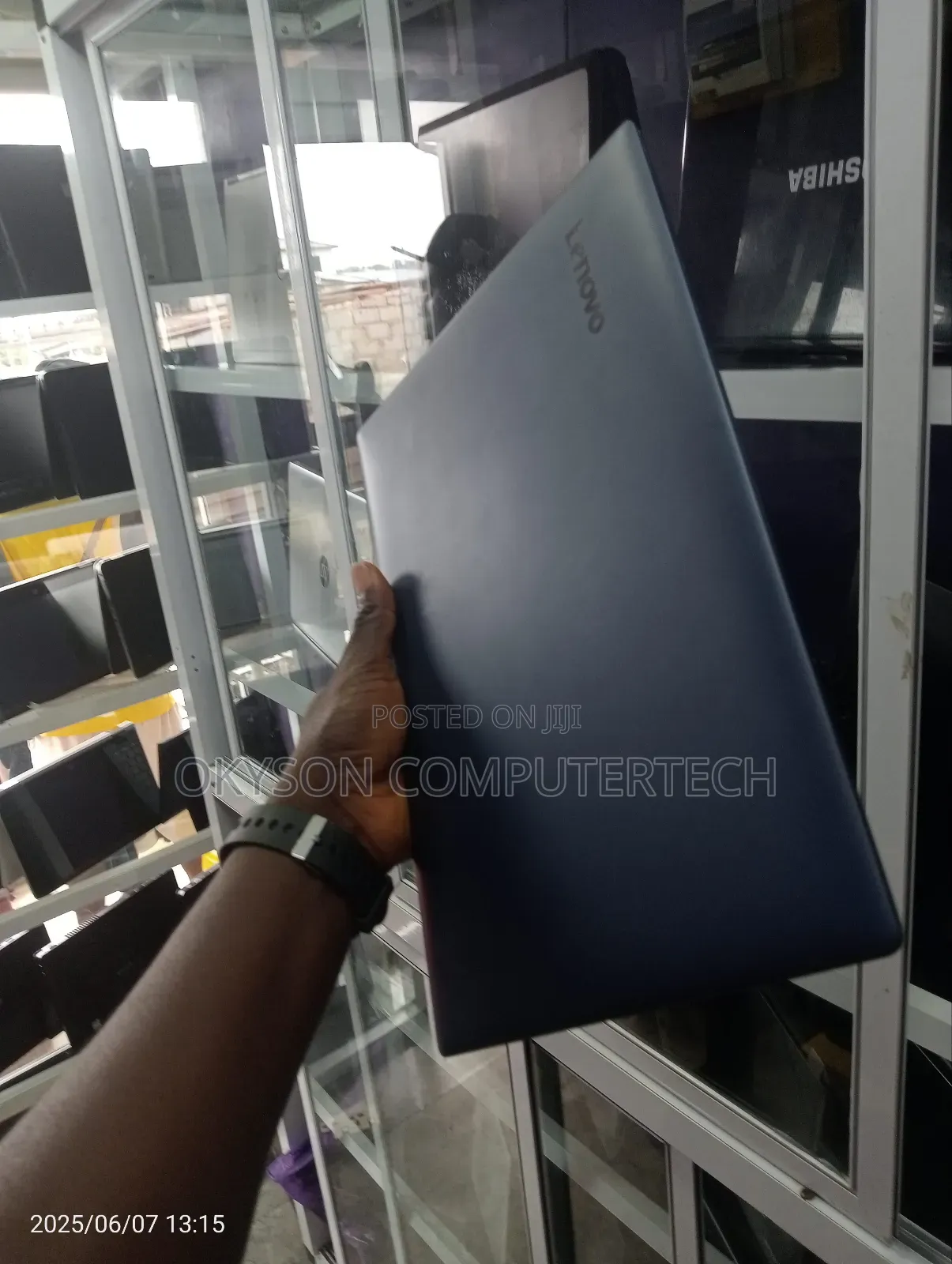 Laptop Lenovo 4GB Intel SSD 128GB
