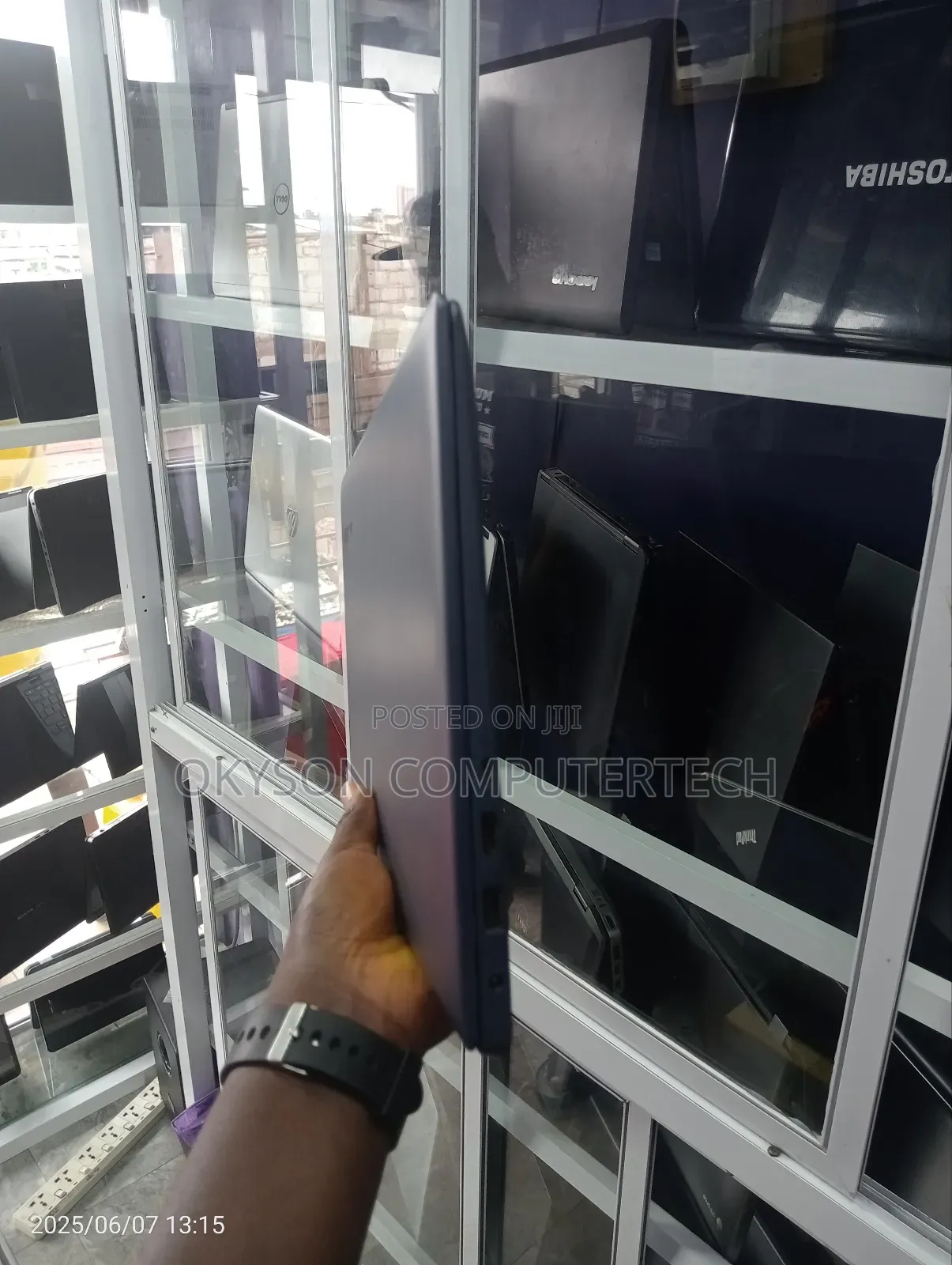 Laptop Lenovo 4GB Intel SSD 128GB