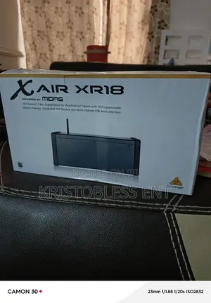 Behringer Xair 18
