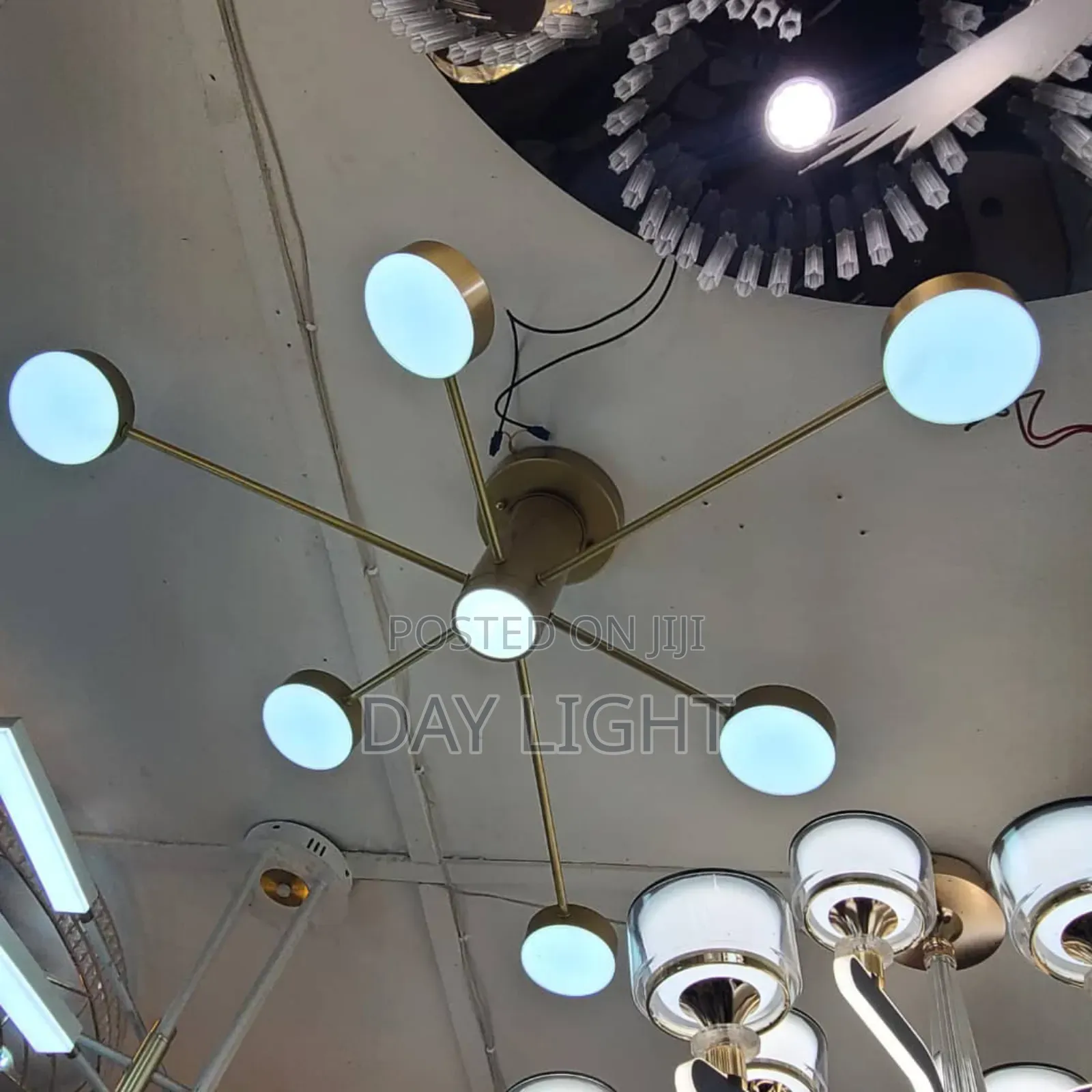 Six Arms Ceiling Pendant/ Chandelier Light