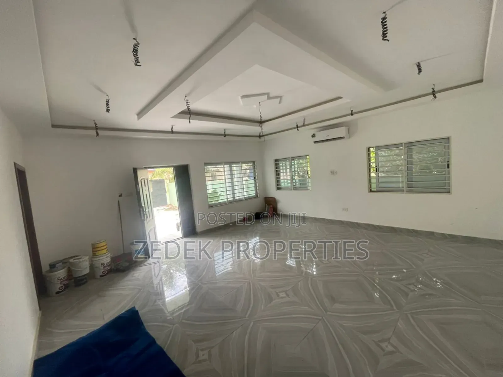3bdrm House in 3 Bedroom Self, Ashomang Estate for sale