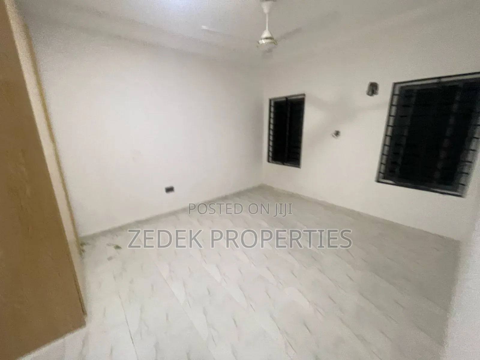 3bdrm House in 3 Bedroom Self, Ashomang Estate for sale