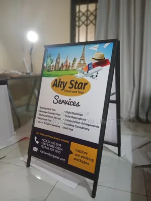 A Shape Display Stand