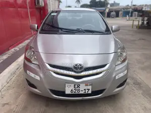 Photo - Toyota Yaris 1.5 Sedan S 2008 Silver