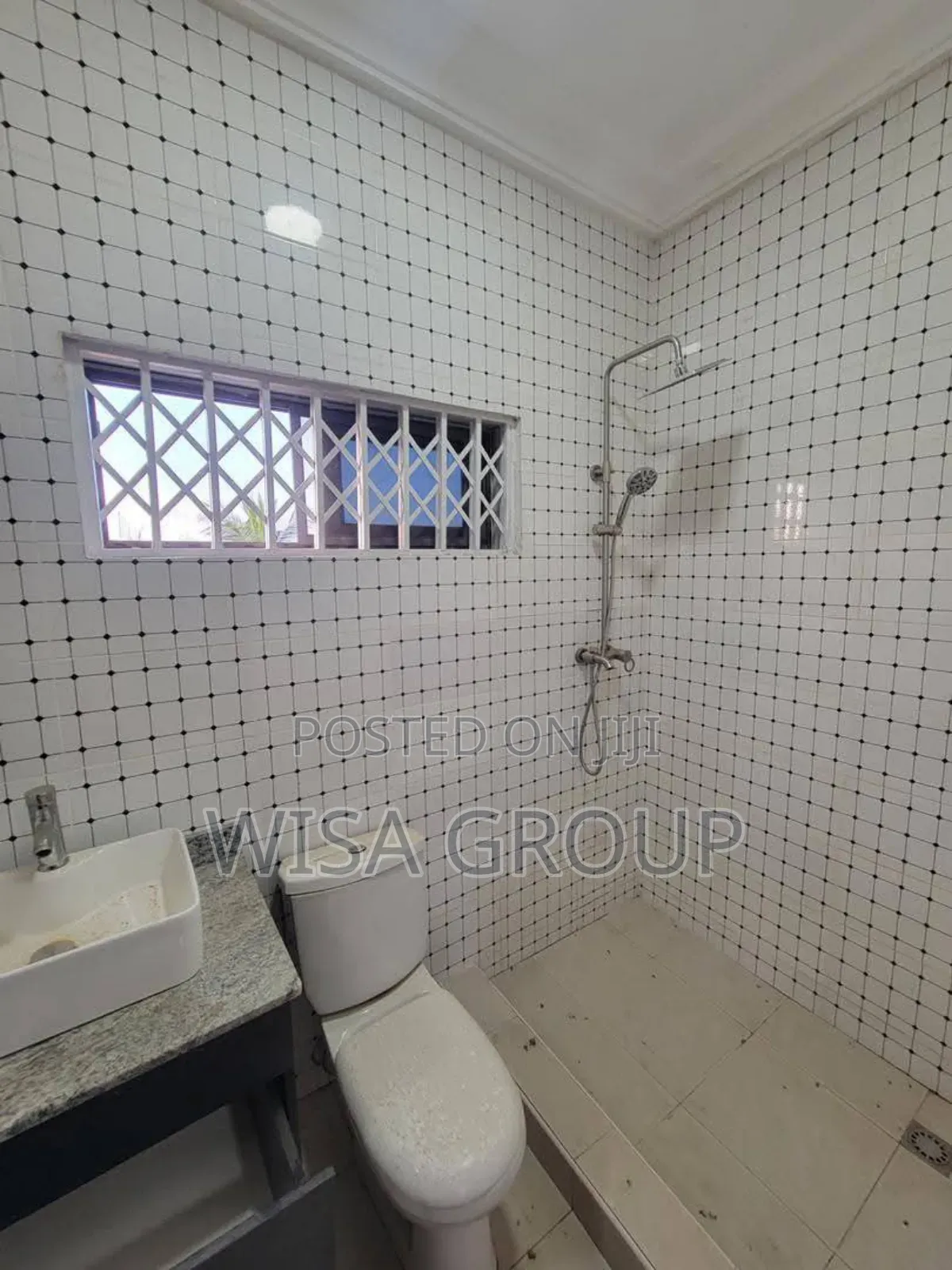 3bdrm Duplex in Wisa Group, Accra Metropolitan for rent