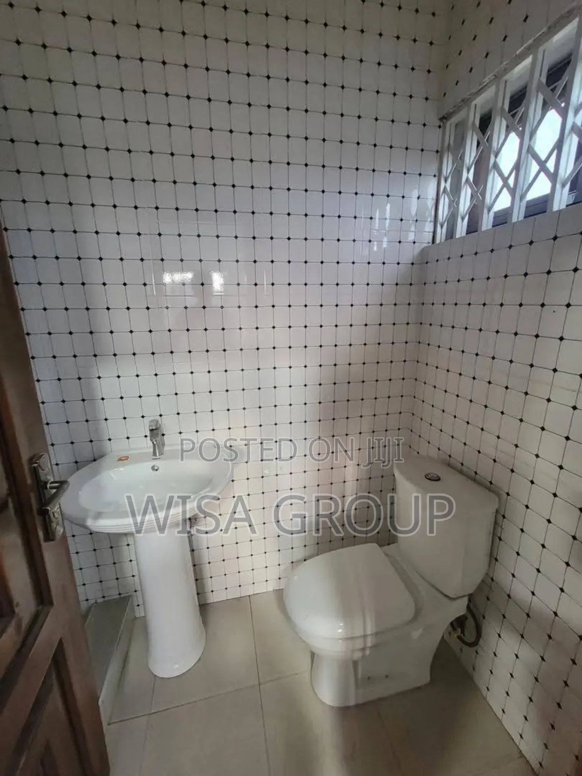 3bdrm Duplex in Wisa Group, Accra Metropolitan for rent