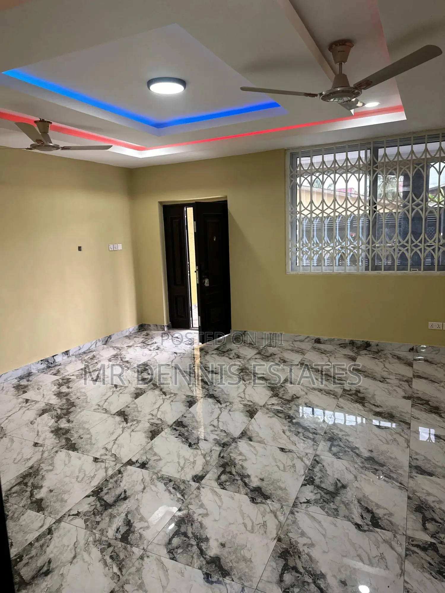 3bdrm Apartment in Westhills Mall for rent