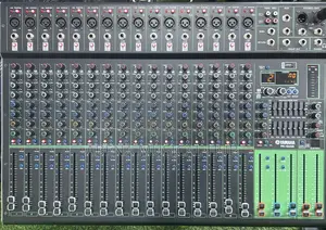 Yamaha Pk16 Channel Usb Power Mixer