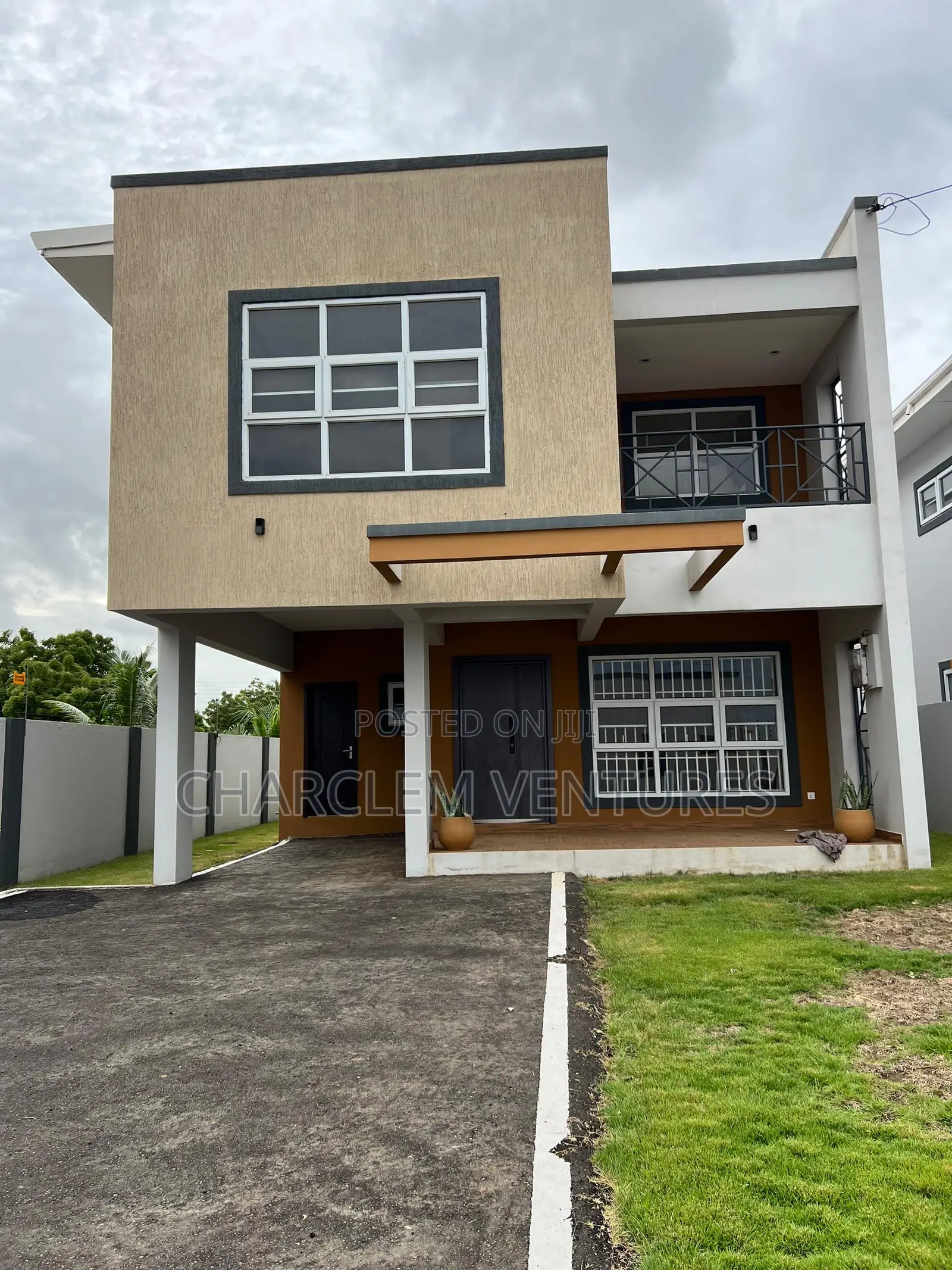 4bdrm House in Charclem Ventures Adenta for sale