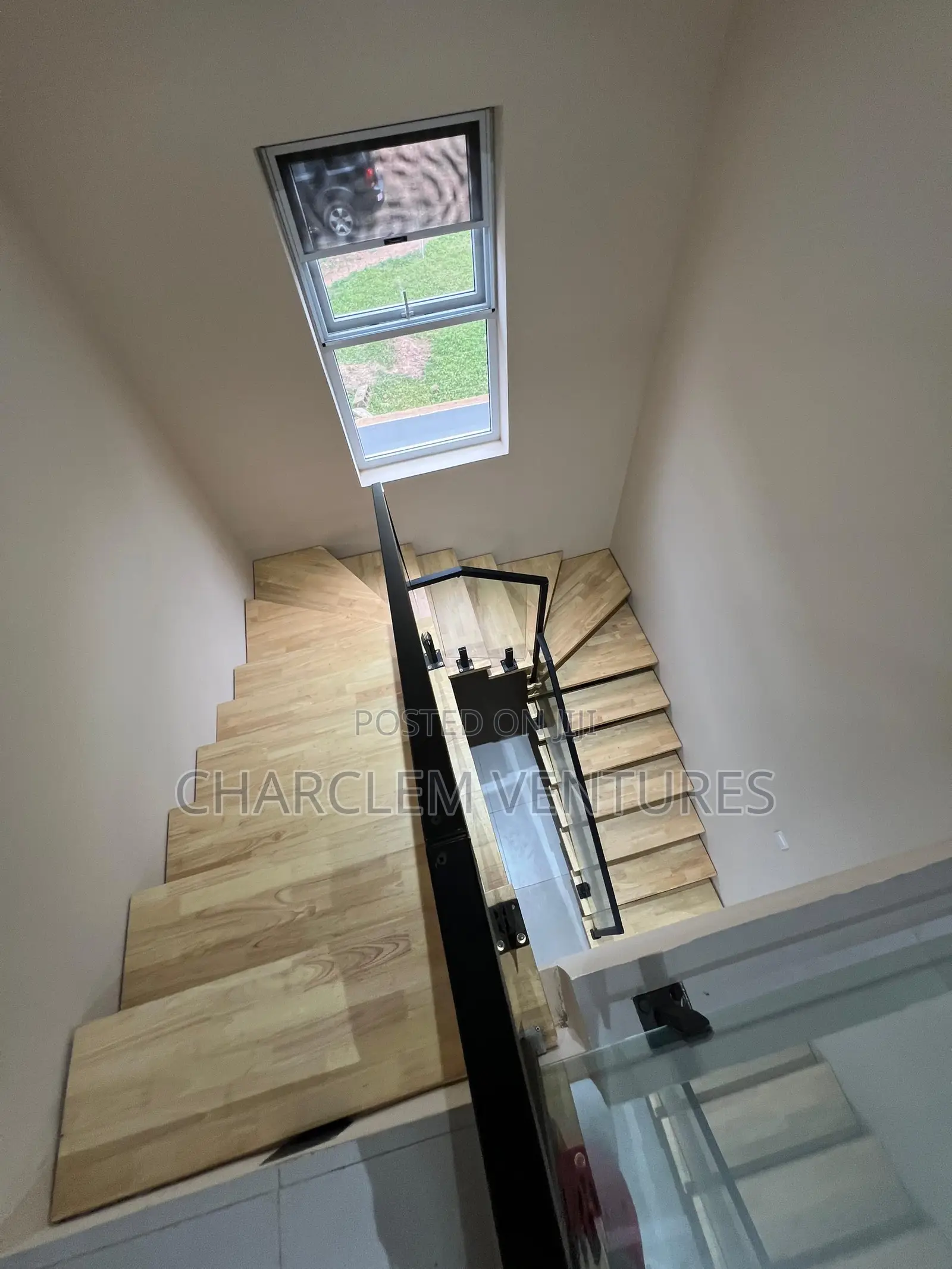 4bdrm House in Charclem Ventures Adenta for sale