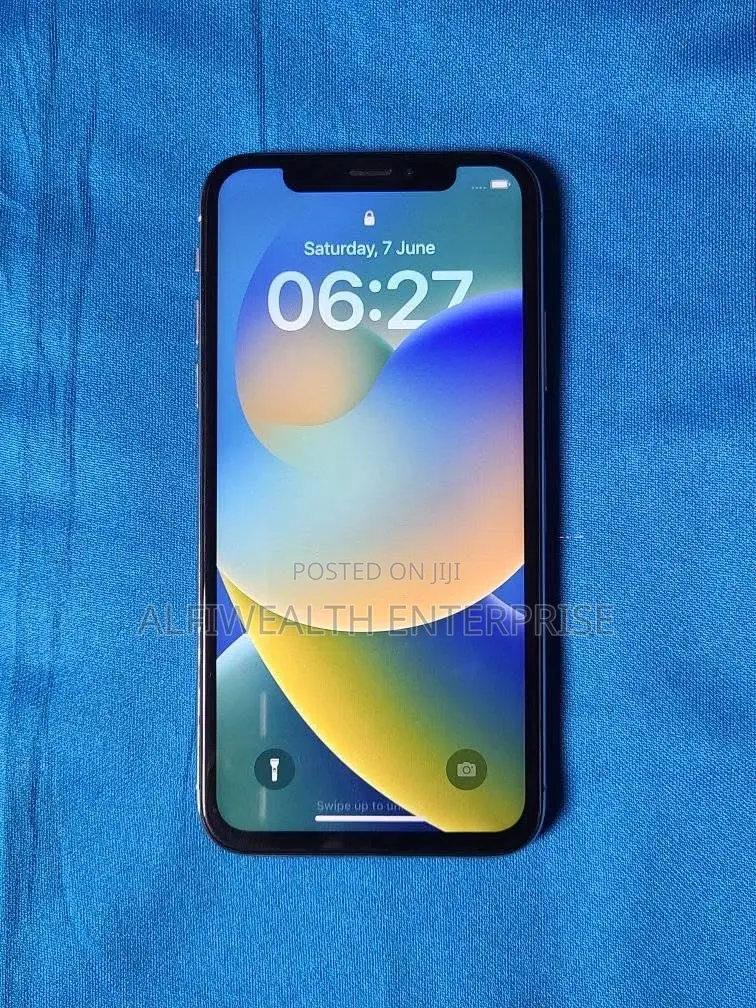 Apple iPhone X 64 GB White