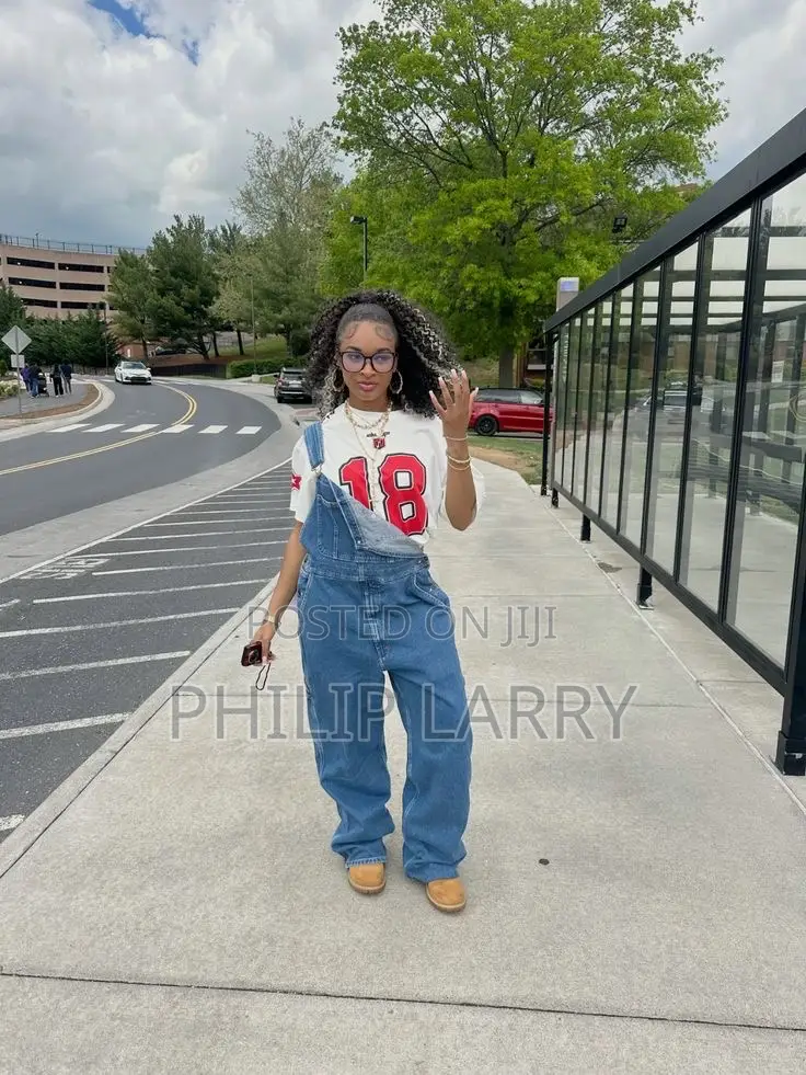 Wide Legs Baggy Jeans