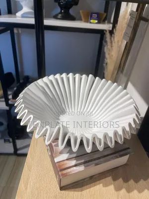 Ruffle Decor Tray White Big