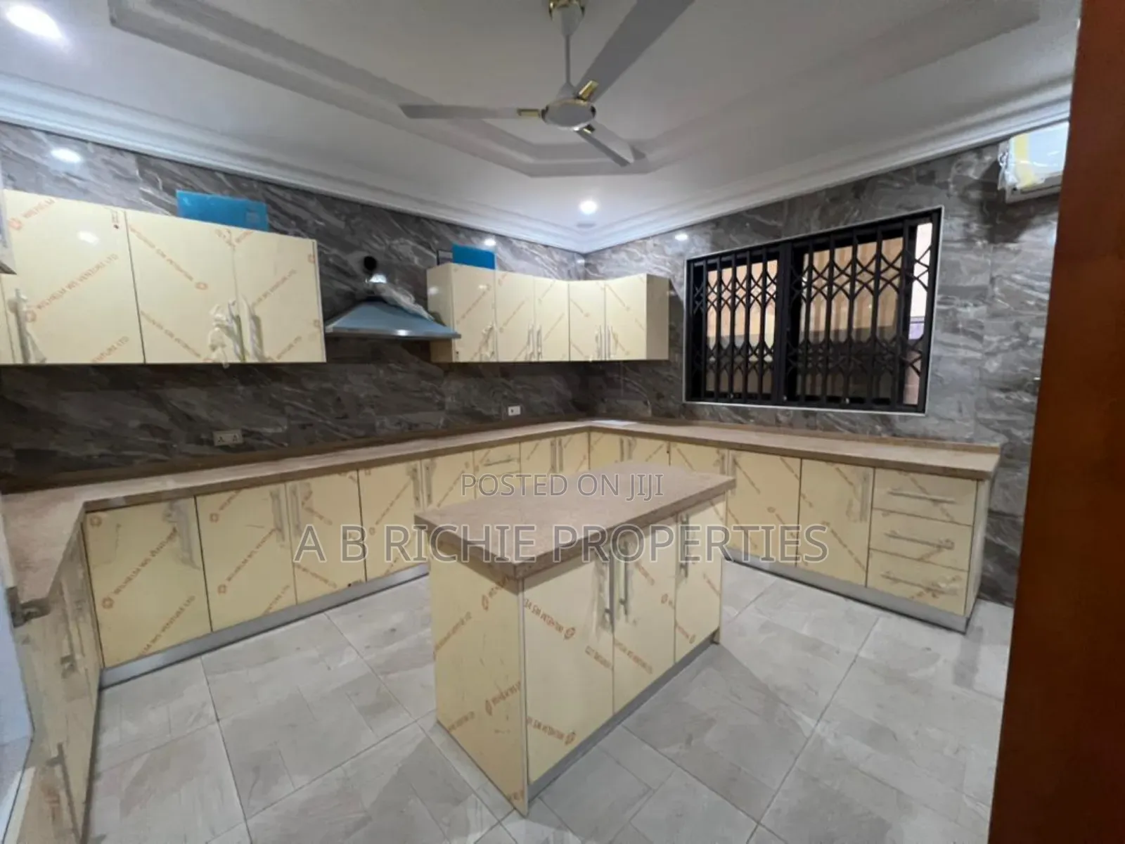 5bdrm House in Ab Richie Properties, Dzorwulu for rent