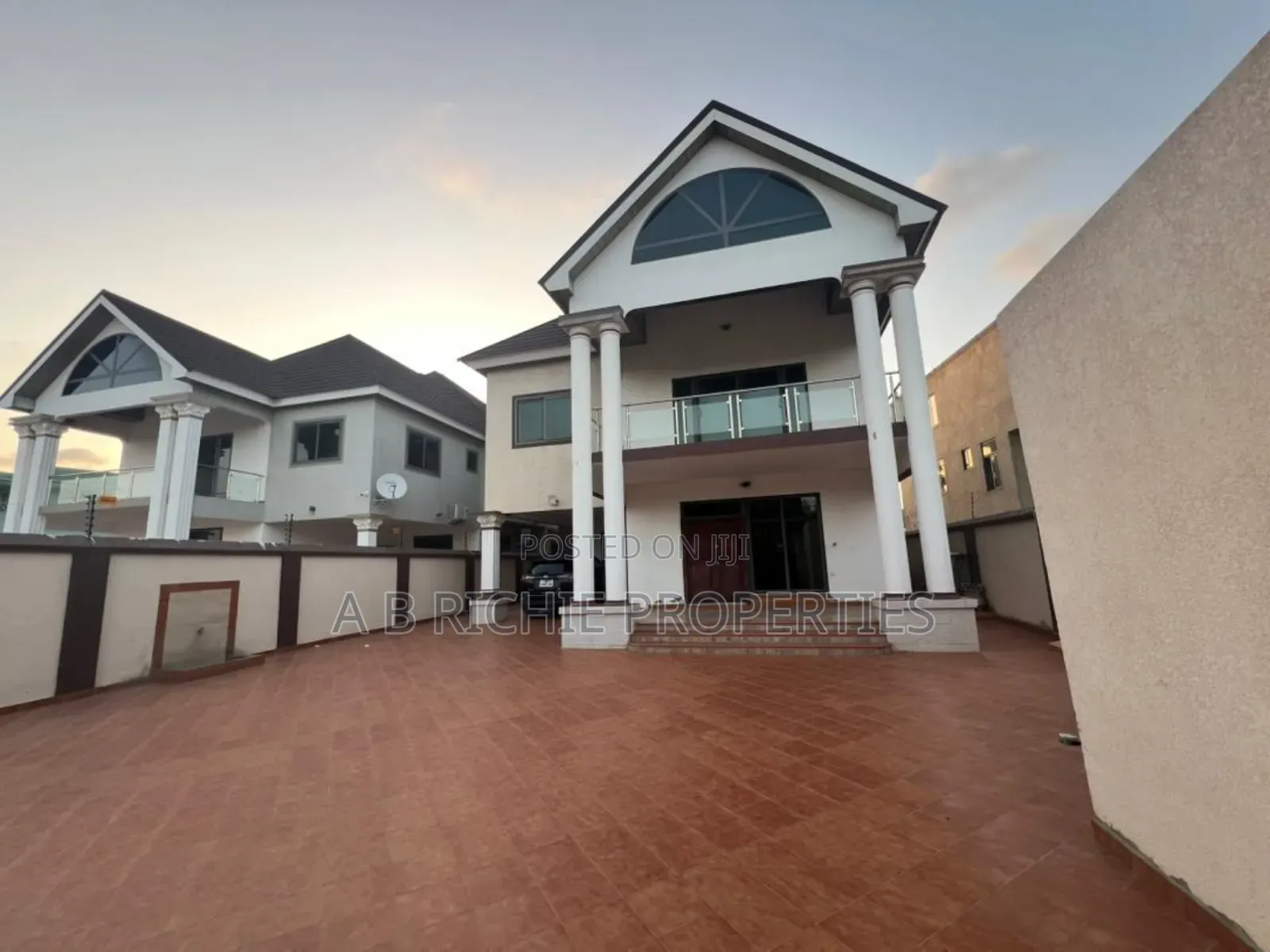 5bdrm House in Ab Richie Properties, Dzorwulu for rent