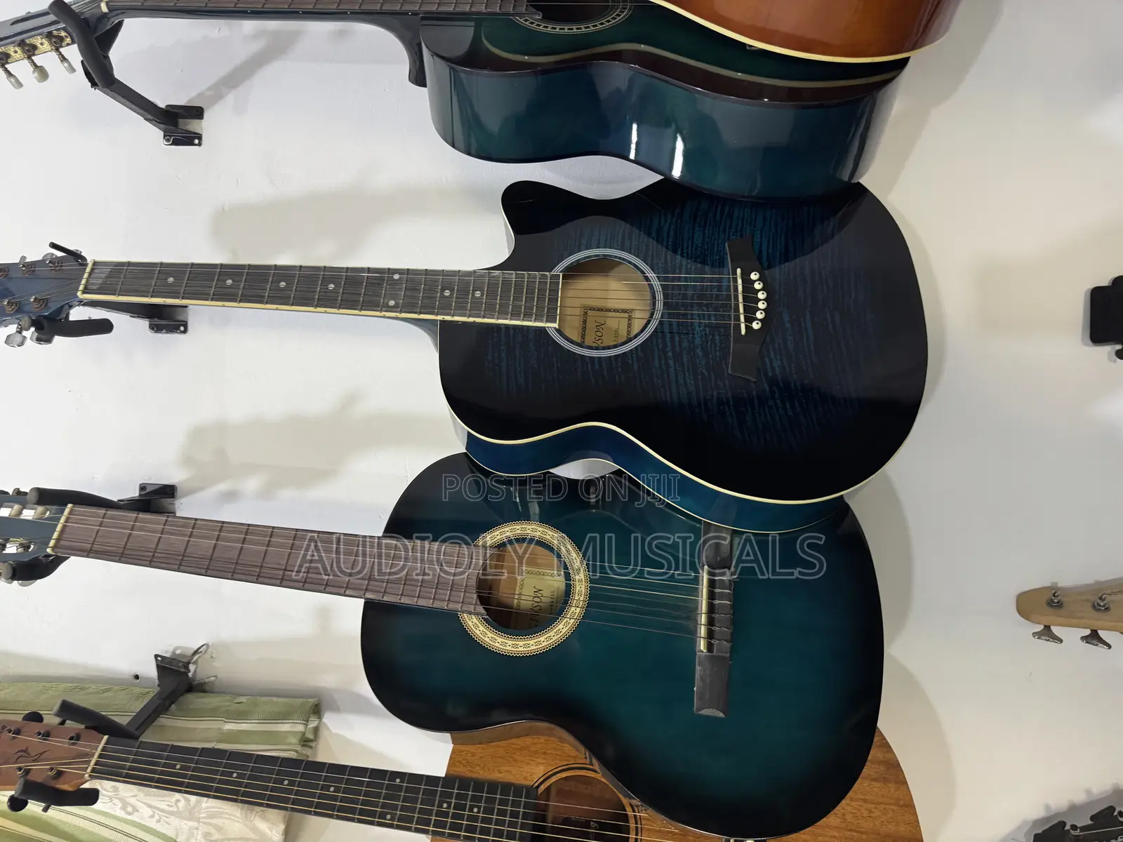 Givson- Semi Acoustic Guitar