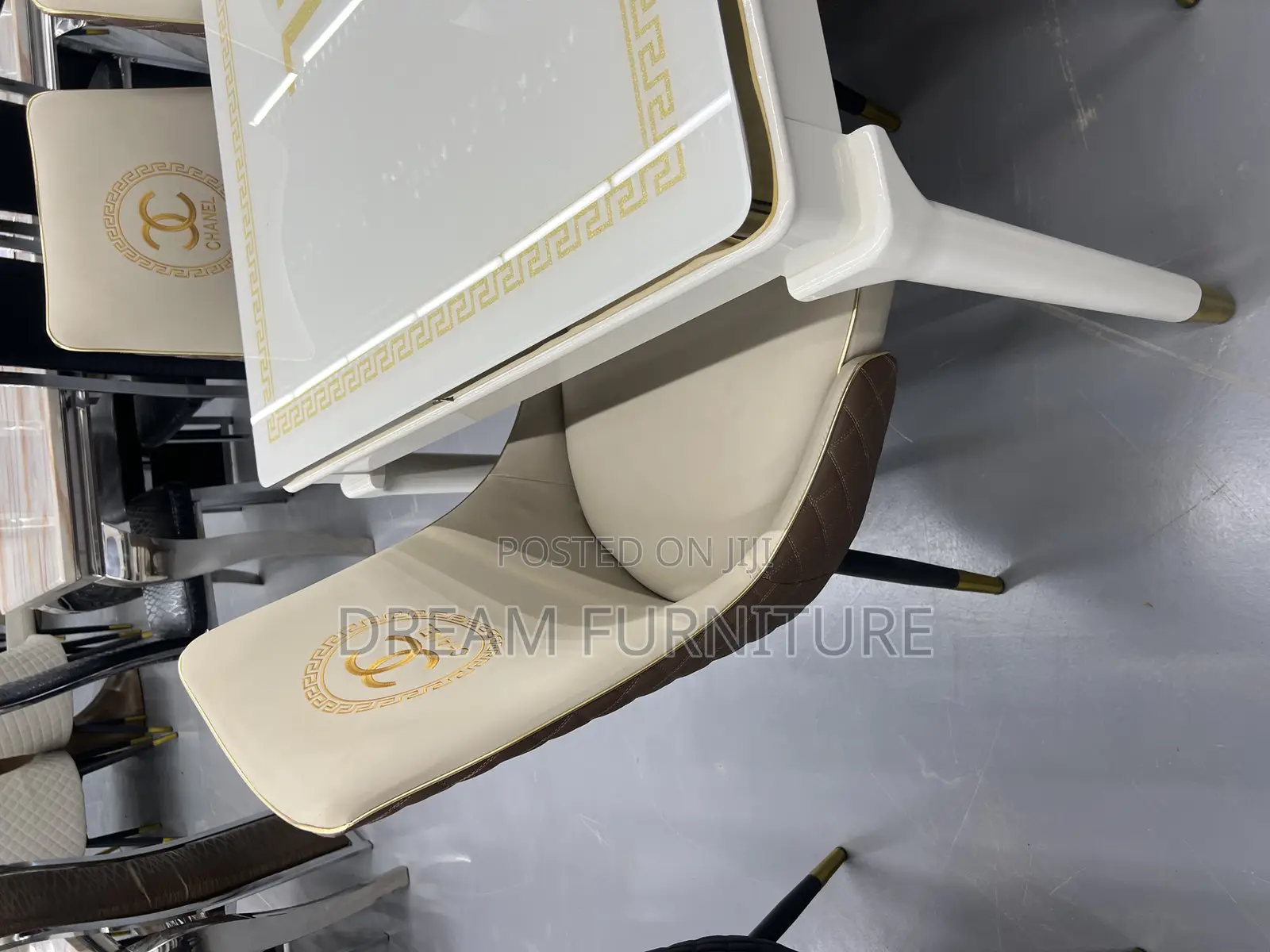 Quality Dining Set(6 Chairs)