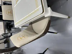 Quality Dining Set(6 Chairs)