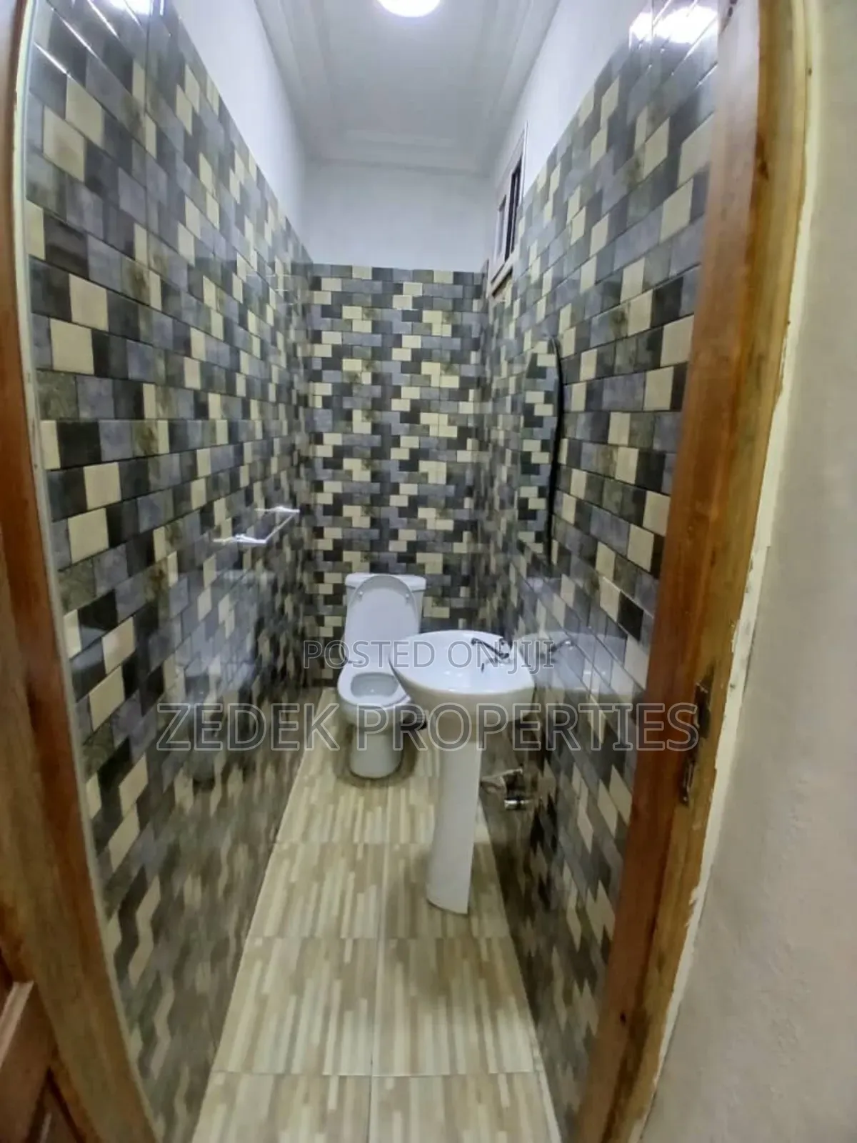 2bdrm Apartment in Kwabenya Acp Road, Ashomang Estate for rent