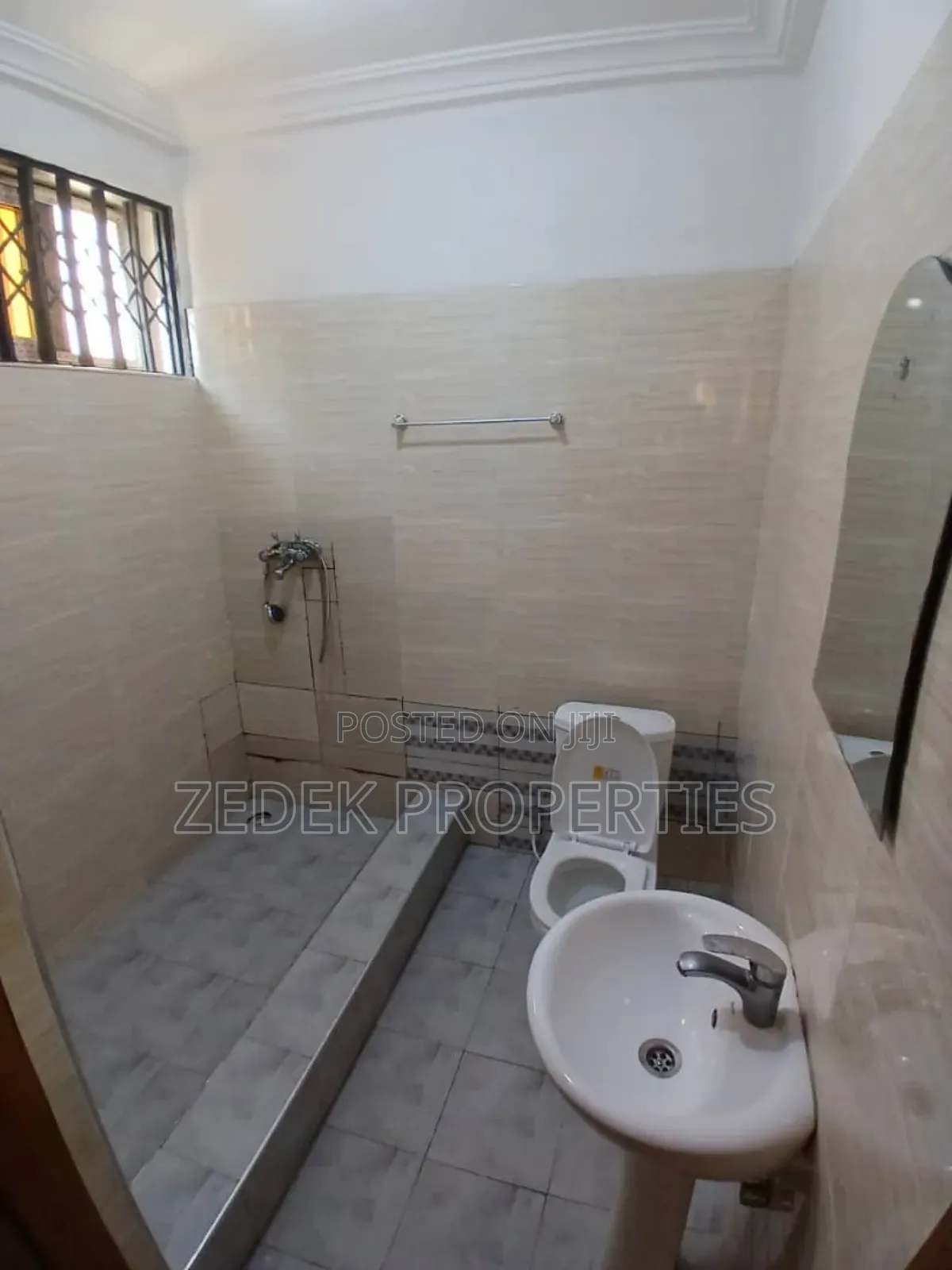 2bdrm Apartment in Kwabenya Acp Road, Ashomang Estate for rent