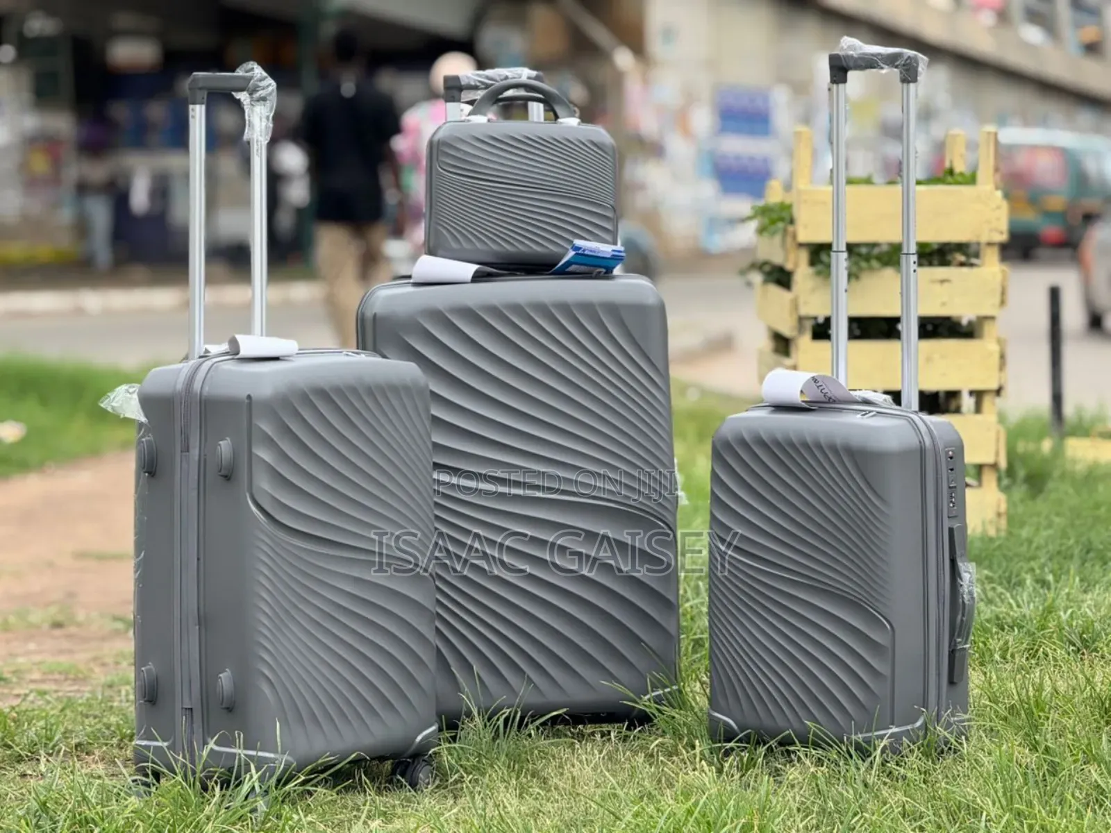 4set Unisex Expandable Anticrake Luggages With Cosmetic Bag