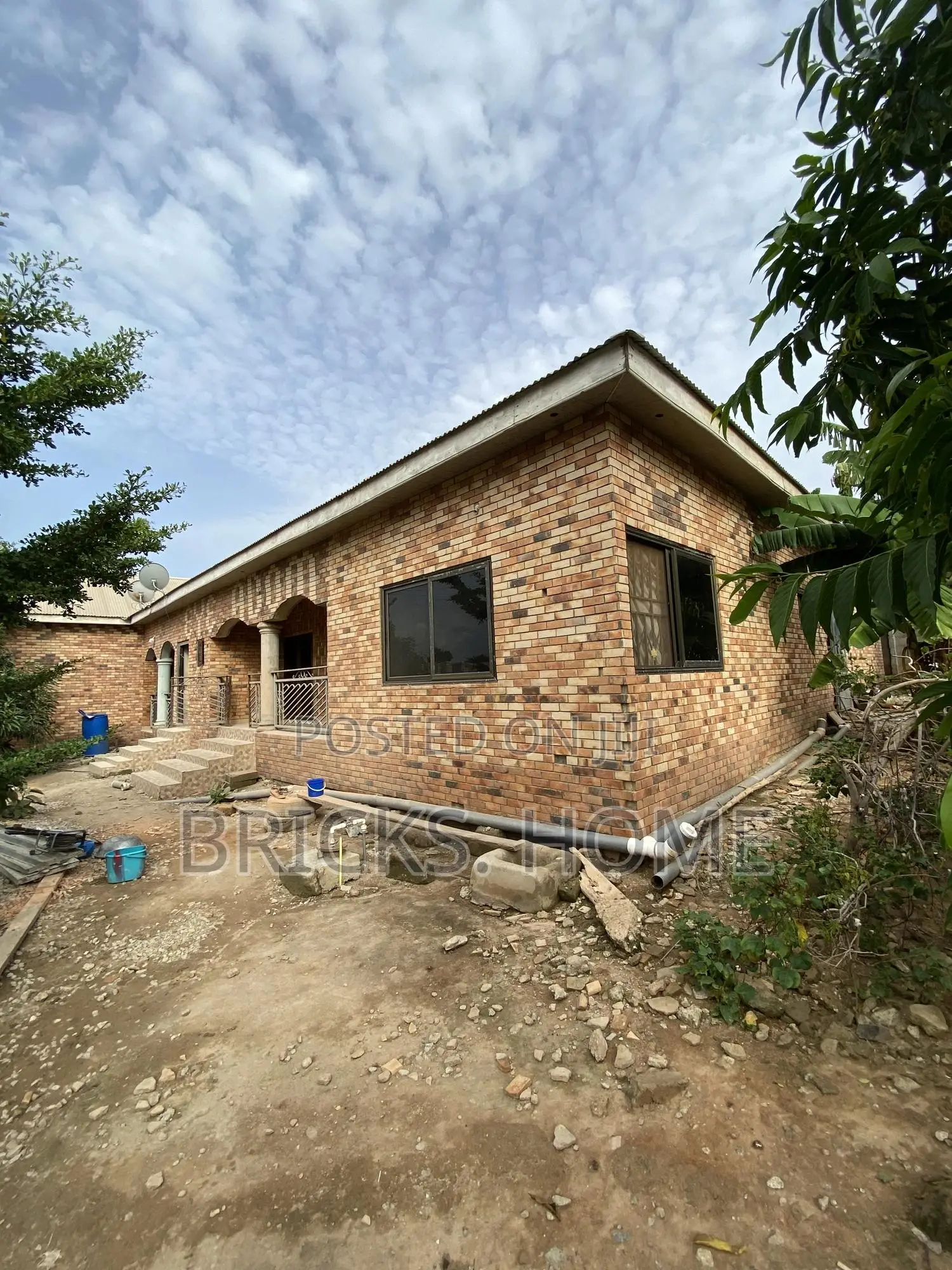 I Am Professional Bricklayer Based In Ghana