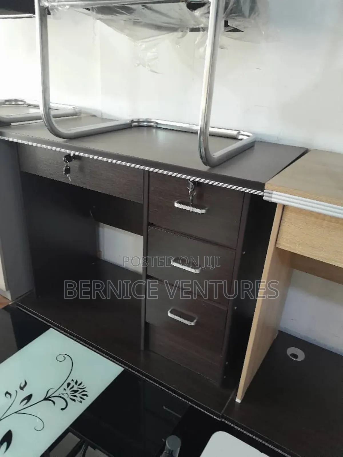 Modern Office Table