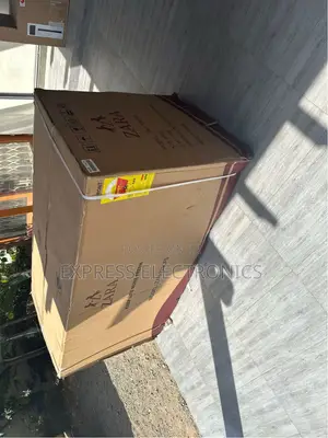 Brand New Chest Freezer Double Door Zara-650fl