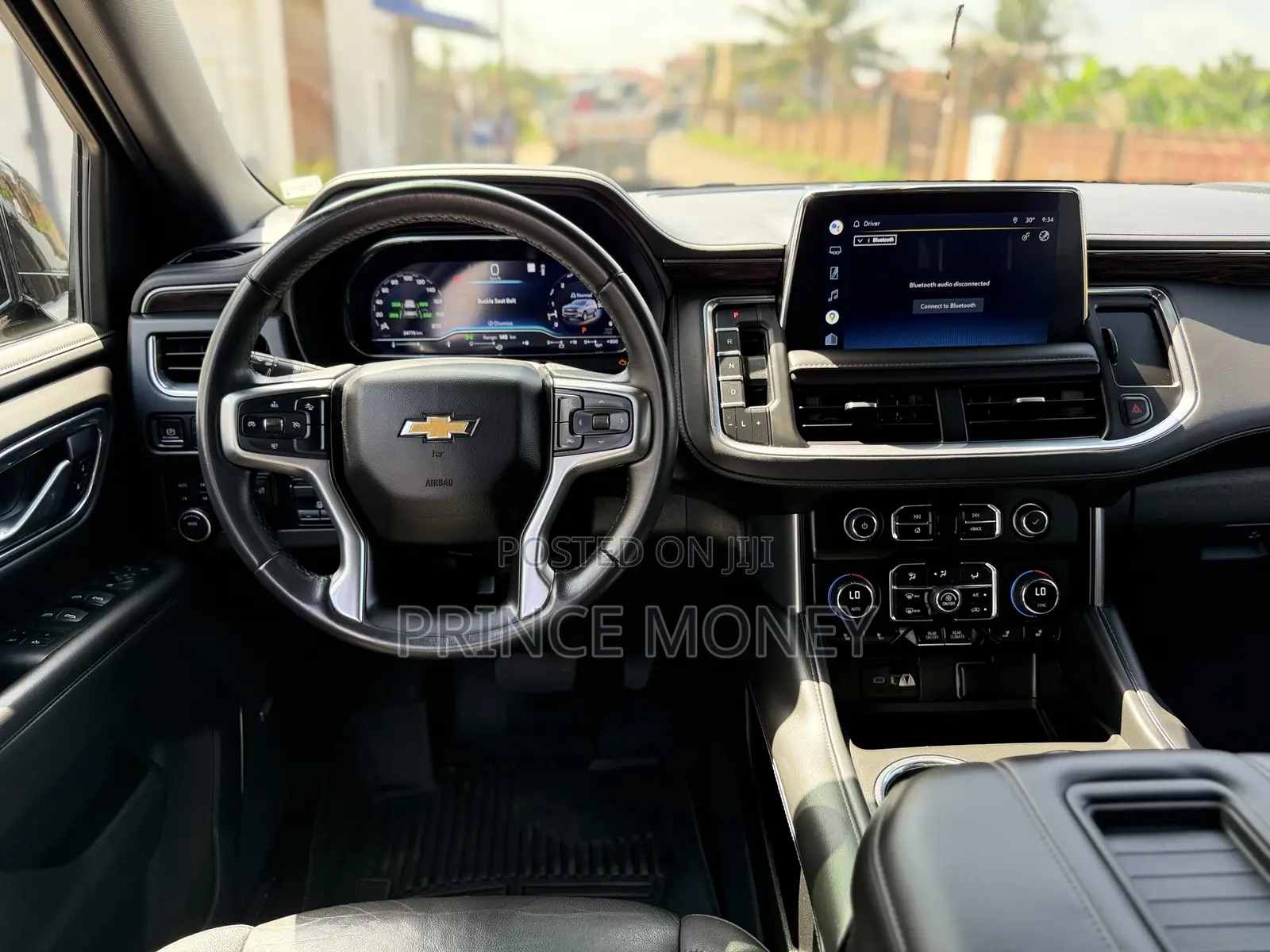 Chevrolet Suburban 2022 Black