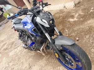 Yamaha 2022 Blue