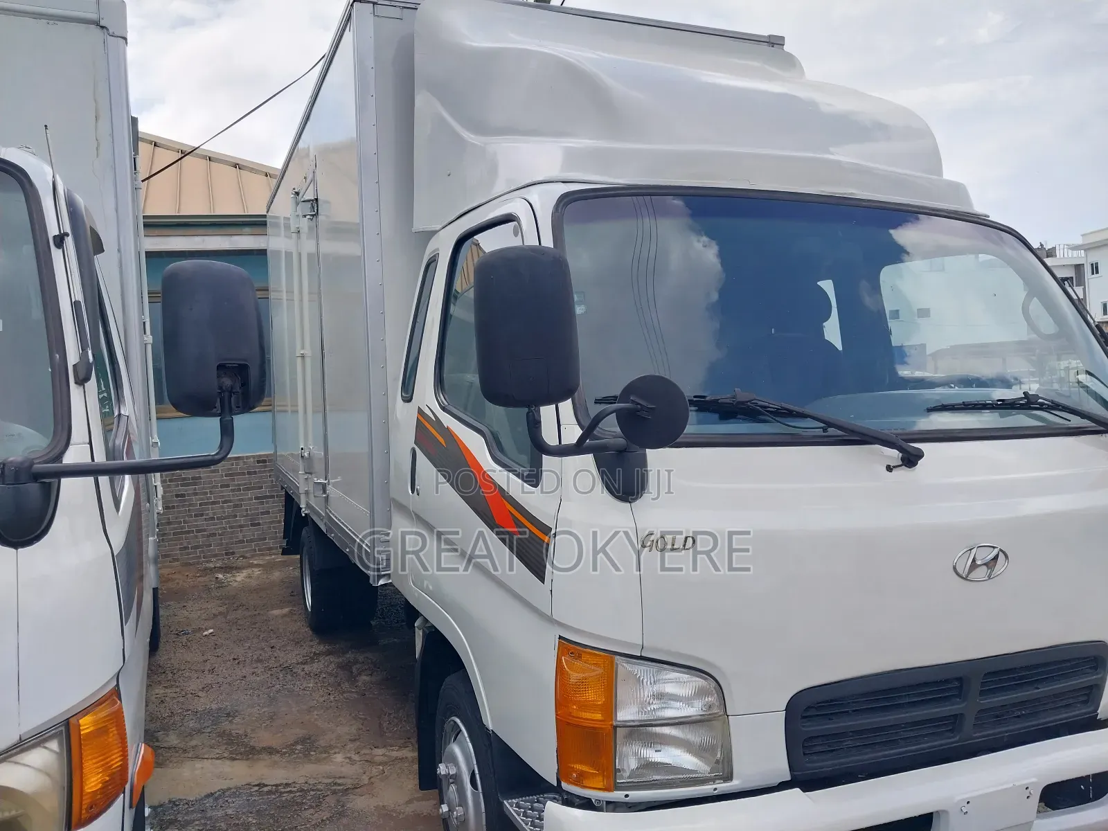 Hyundai Might Container