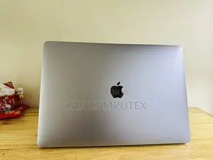 Laptop Apple MacBook Pro 32GB Intel Core i7 SSD 512GB