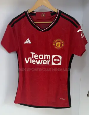 Photo - Manchester United Ladies Jersey