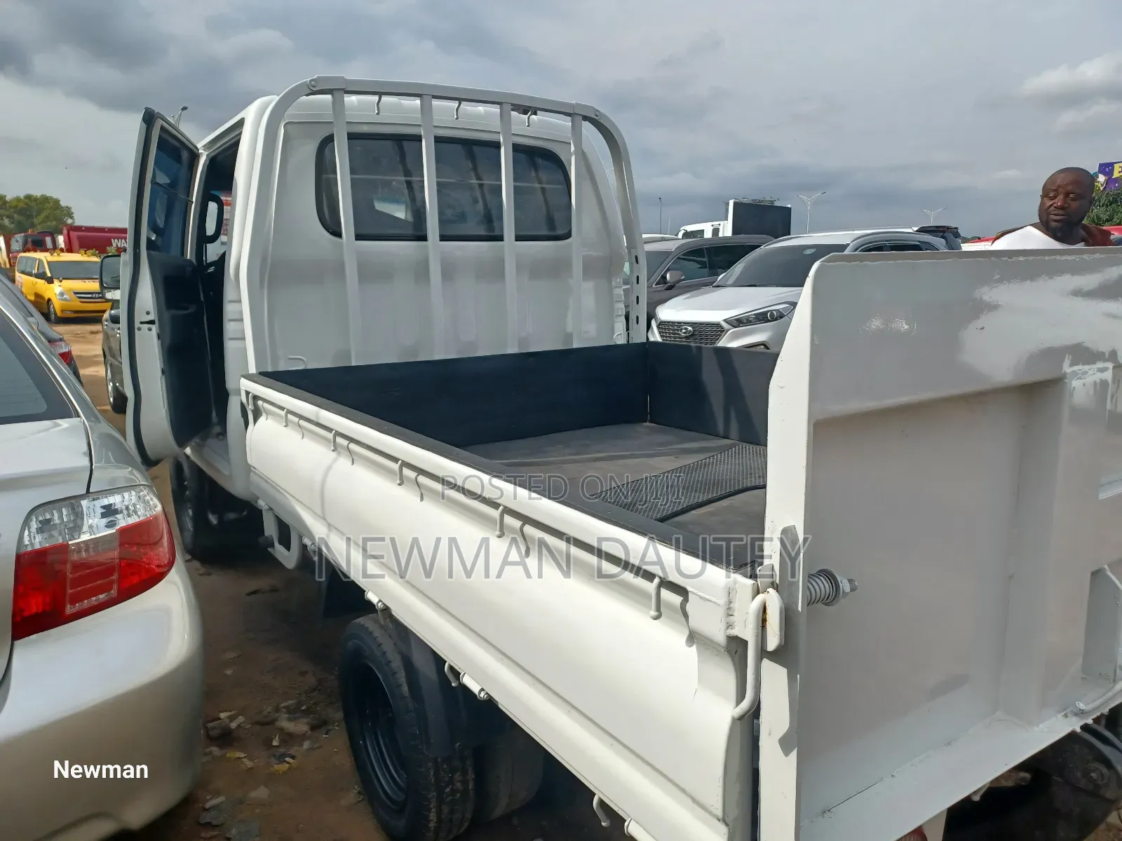 Bongo Double Cabin White