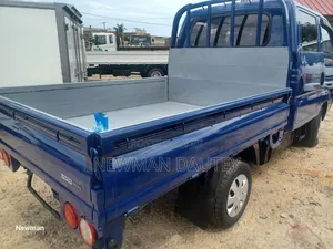 Kia Bongo Double Blue