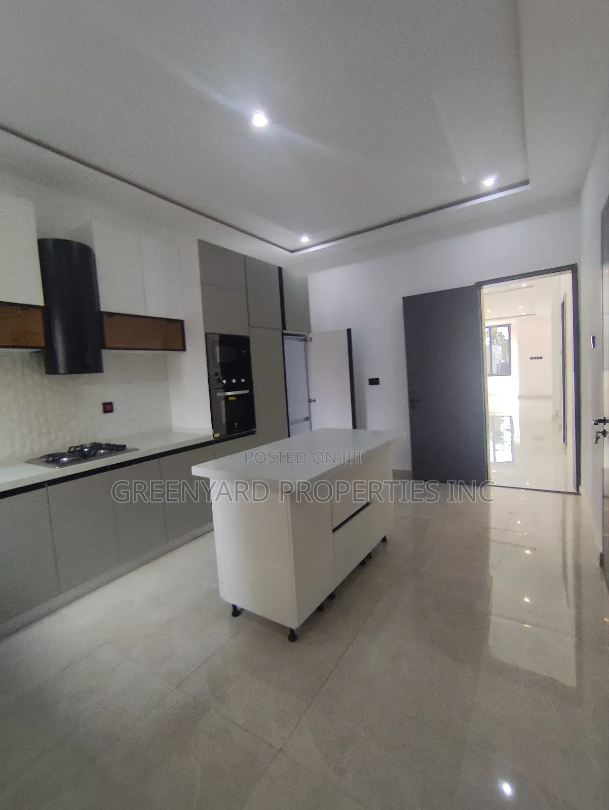 5bdrm House in East Legon for rent