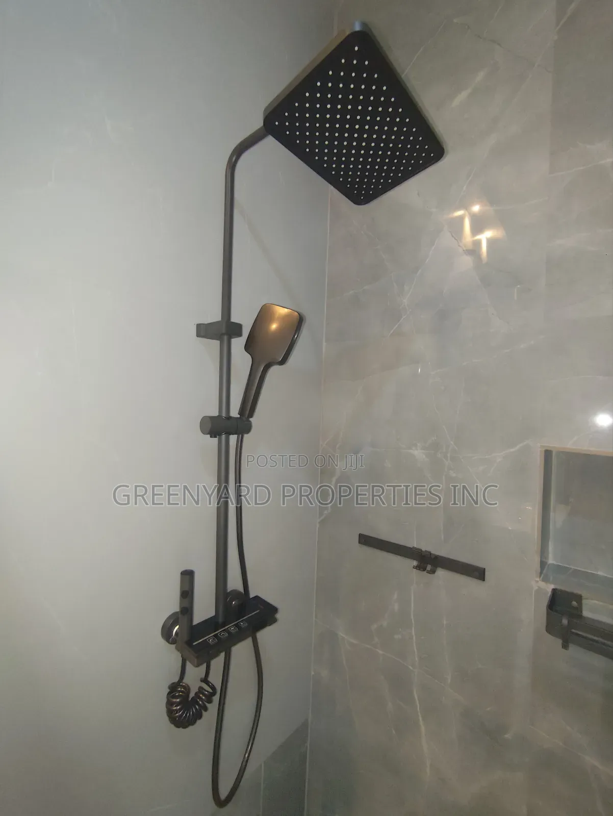 5bdrm House in East Legon for rent