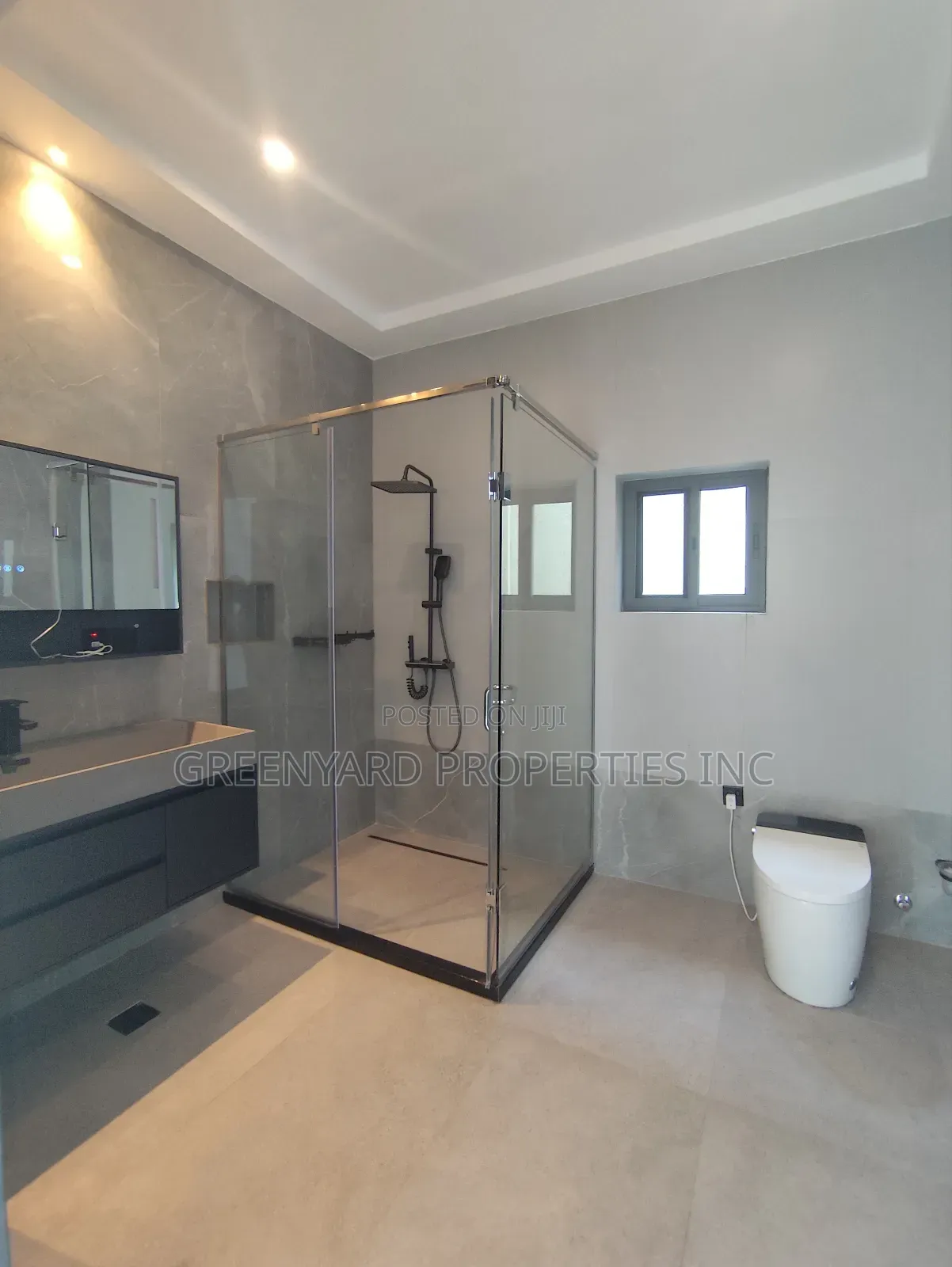 5bdrm House in East Legon for rent