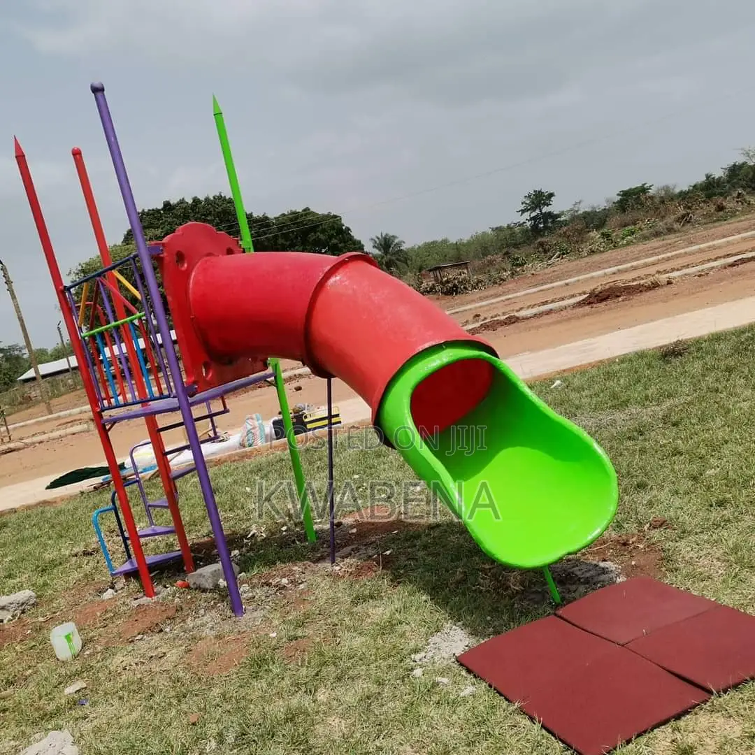 Play Equipment Tube Slide