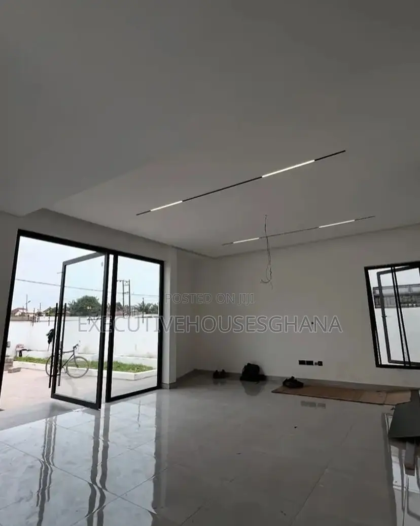 3bdrm House in East Legon for sale