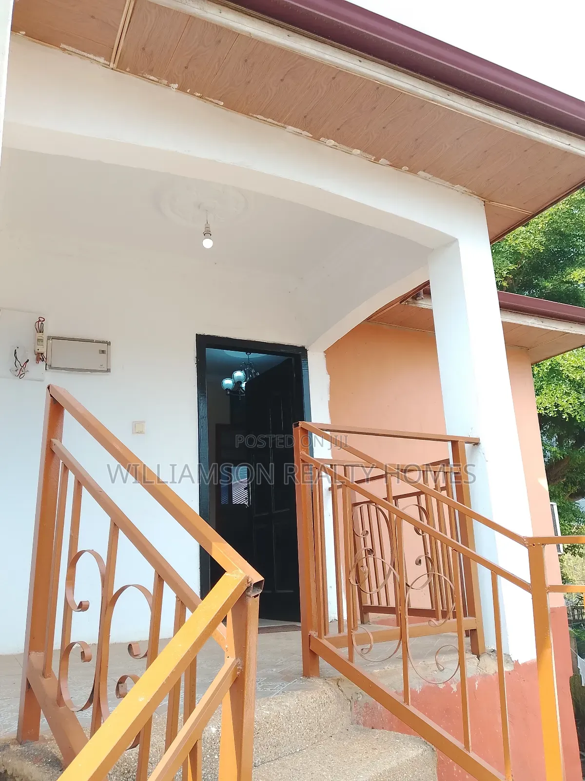 Executive Fully Furnished 2bedrms Apt, Spintex