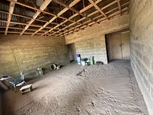 4bdrm House in Bee 🐝 Decor & Homes, Abokobi for sale